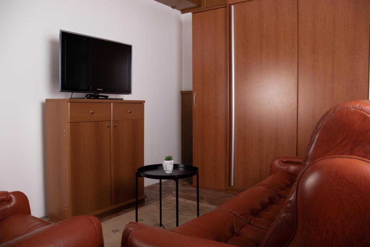 Apartma-studio Ajdna *