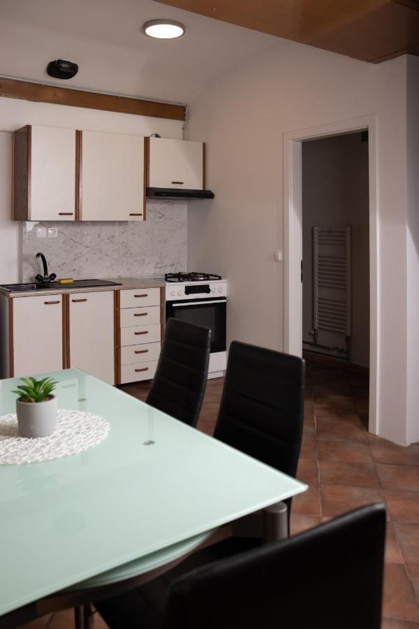 Apartma-studio Ajdna Zirovnica